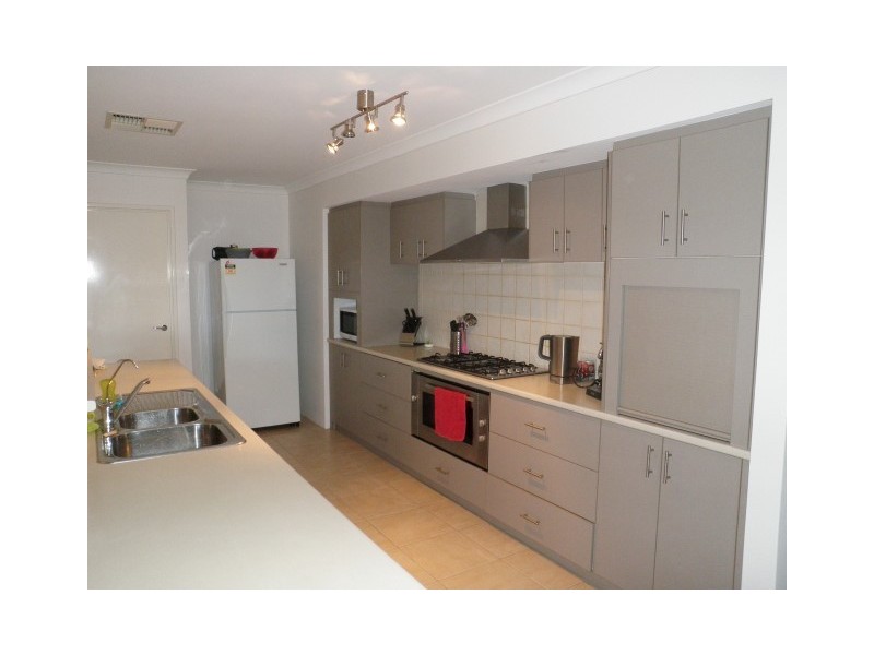 7 Tectona Way, Halls Head WA 6210