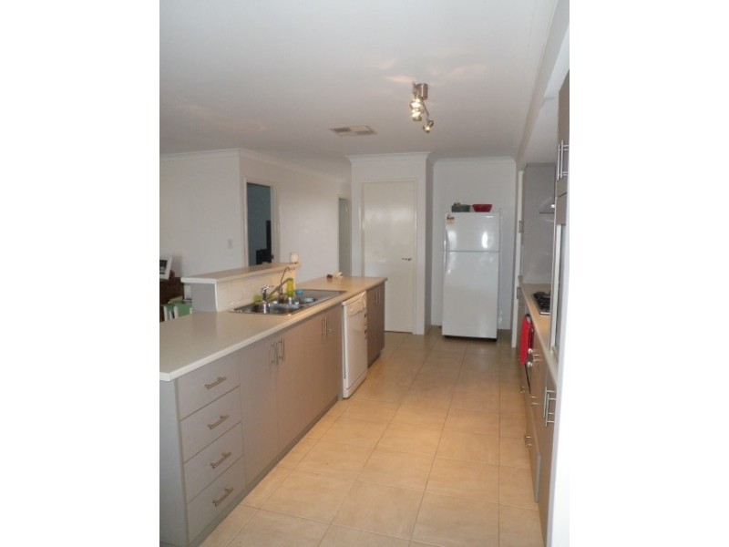 7 Tectona Way, Halls Head WA 6210