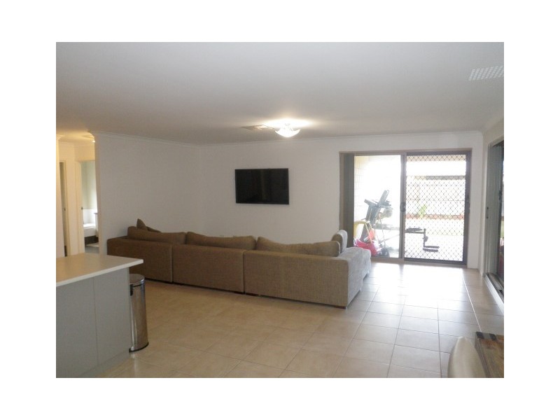 7 Tectona Way, Halls Head WA 6210
