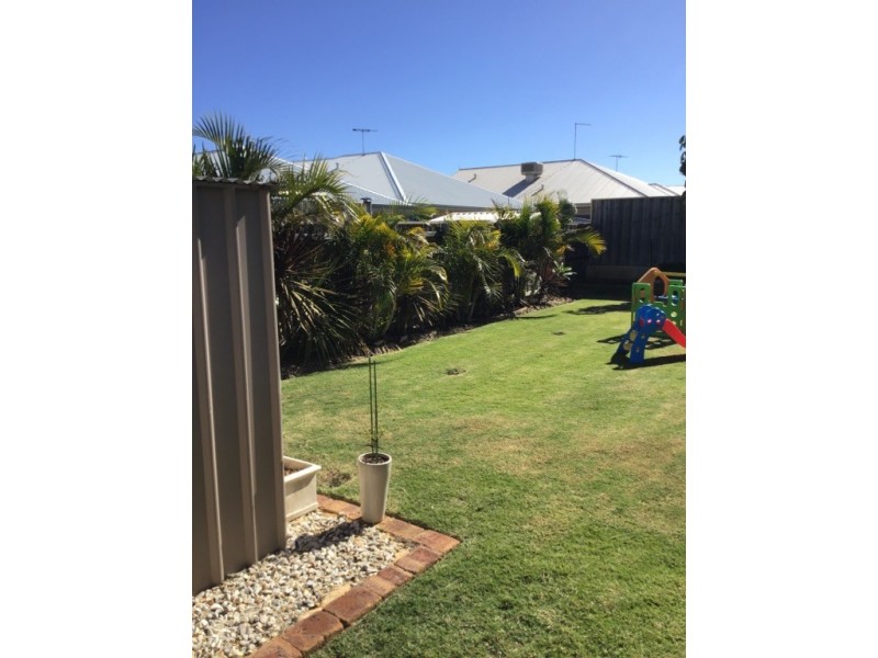 7 Tectona Way, Halls Head WA 6210