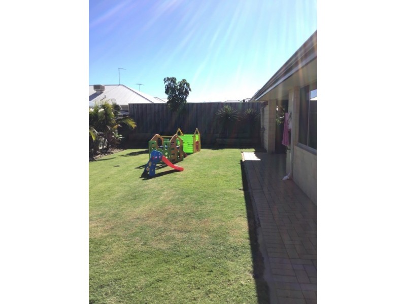7 Tectona Way, Halls Head WA 6210