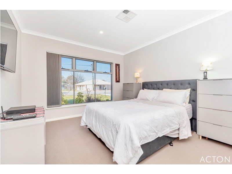 6 Wanjeep Street, Dudley Park WA 6210