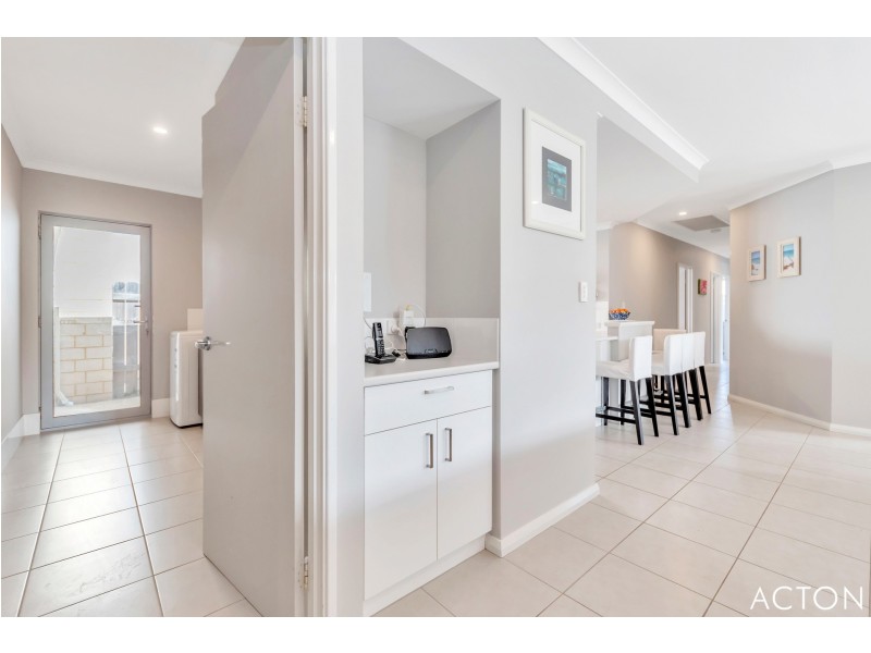 6 Wanjeep Street, Dudley Park WA 6210