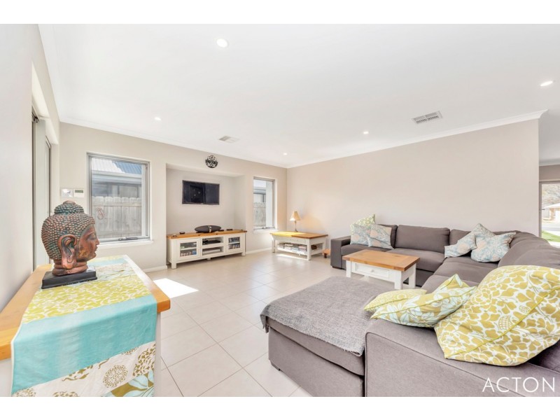 6 Wanjeep Street, Dudley Park WA 6210