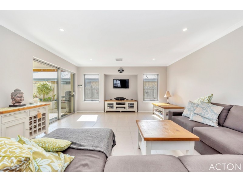 6 Wanjeep Street, Dudley Park WA 6210