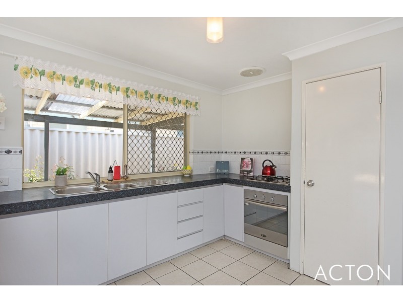 6 La Grange Place, Meadow Springs WA 6210