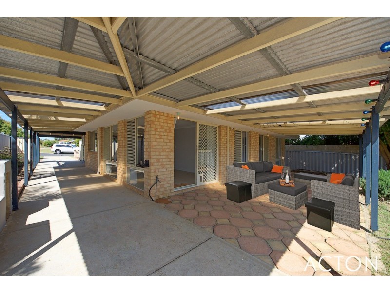 6 La Grange Place, Meadow Springs WA 6210