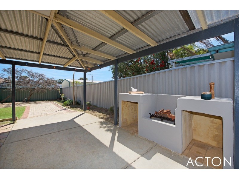 6 La Grange Place, Meadow Springs WA 6210