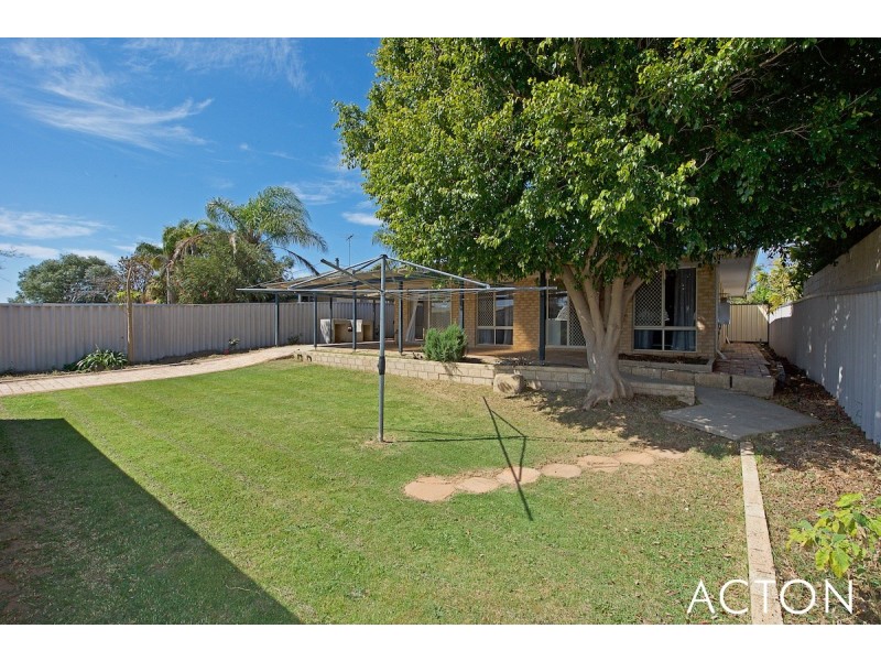6 La Grange Place, Meadow Springs WA 6210