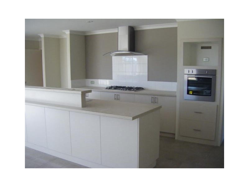 25 Bamburgh Turn, Meadow Springs WA 6210