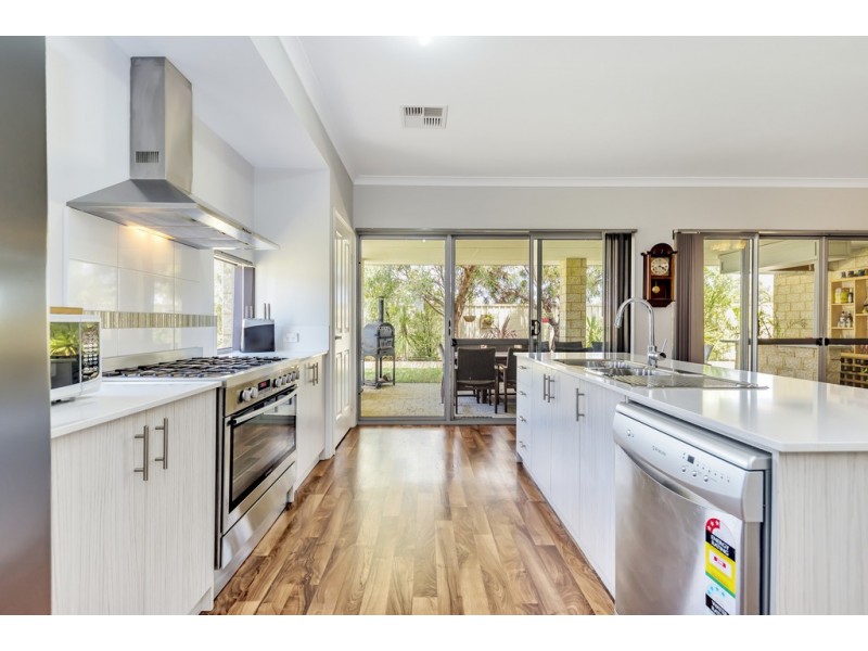 67 Albany Drive, Dawesville WA 6211