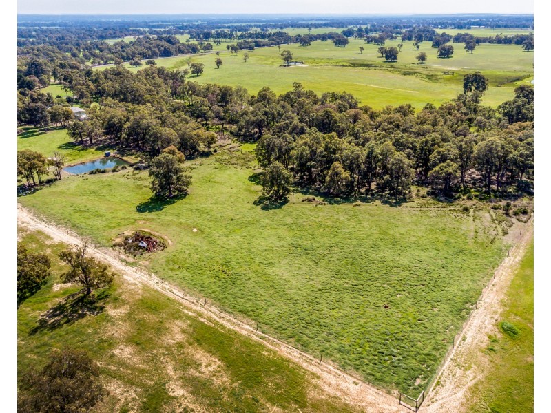 305 Burnside Road, Meelon WA 6208