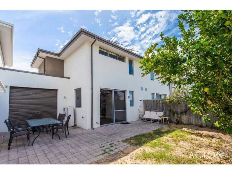 50 Middleton Loop, Meadow Springs WA 6210