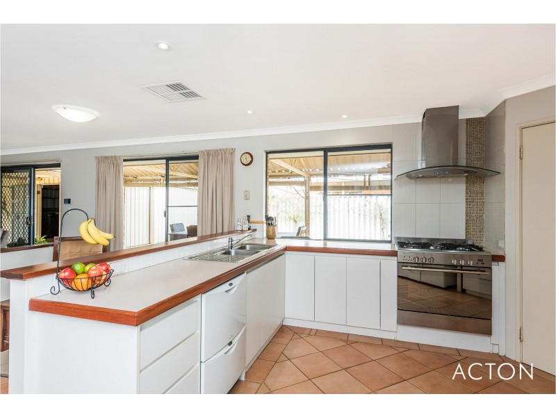 5 Dorneywood Crescent, Erskine WA 6210