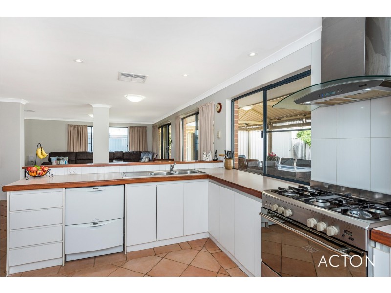 5 Dorneywood Crescent, Erskine WA 6210