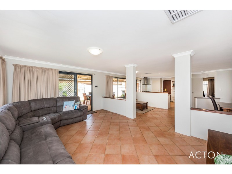 5 Dorneywood Crescent, Erskine WA 6210