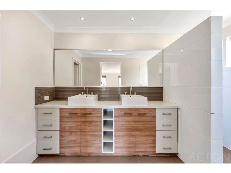 5 Seaview Drive, Singleton WA 6175