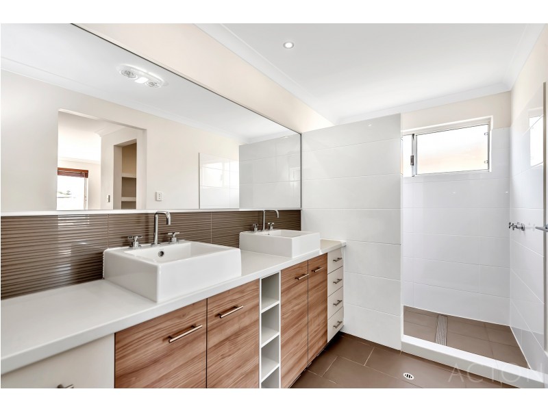 5 Seaview Drive, Singleton WA 6175