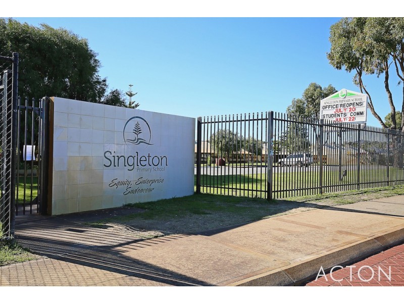 5 Seaview Drive, Singleton WA 6175