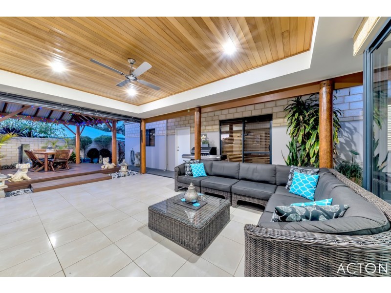 1 Anniston Loop, Meadow Springs WA 6210