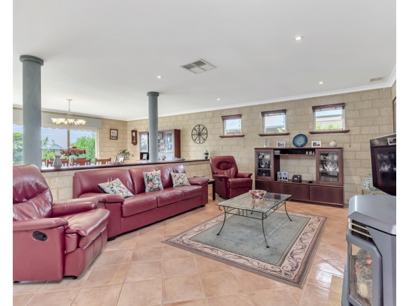 23 Delta Drive, South Yunderup WA 6208
