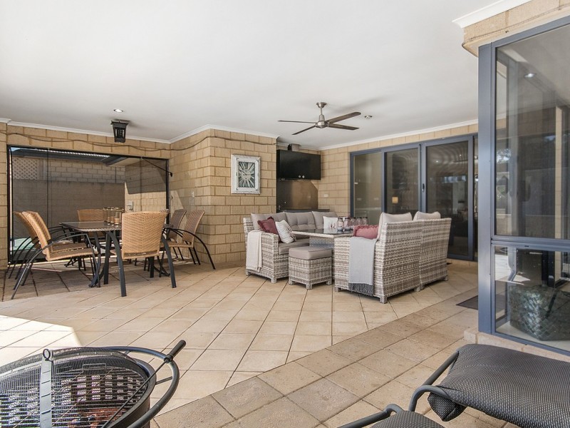 27 Cervantes Drive, Erskine WA 6210