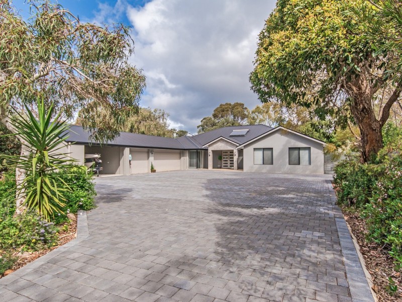 7 Nutbush Avenue, Falcon WA 6210