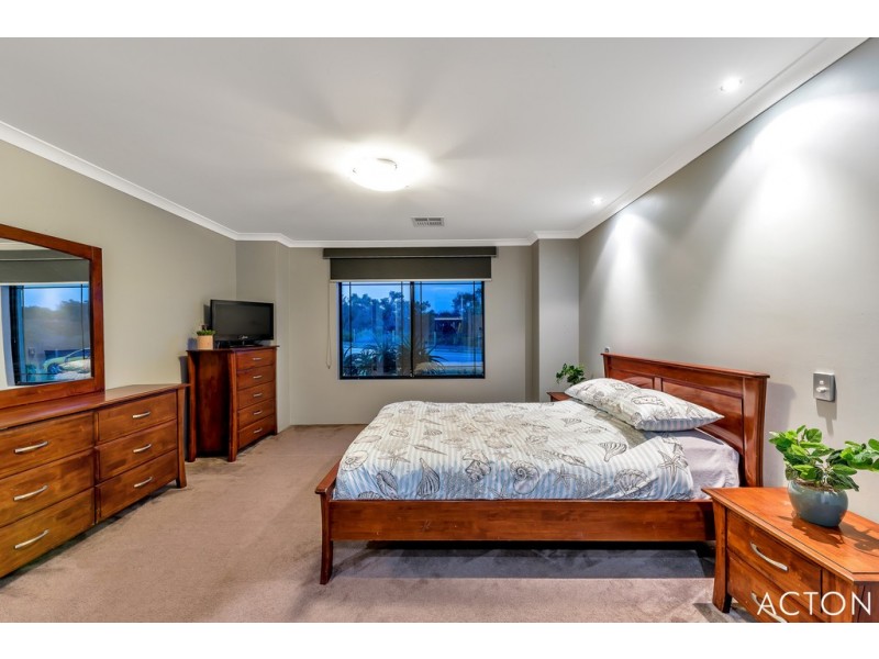 69 Oceanic Drive, Dawesville WA 6211