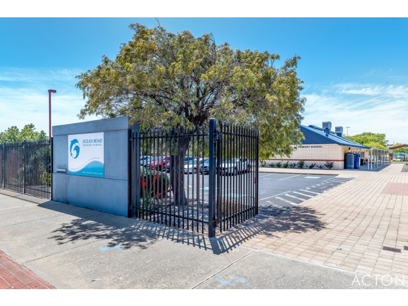 8 Kondinin Way, Dawesville WA 6211