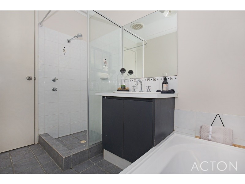 1B Hobley Street, Mandurah WA 6210