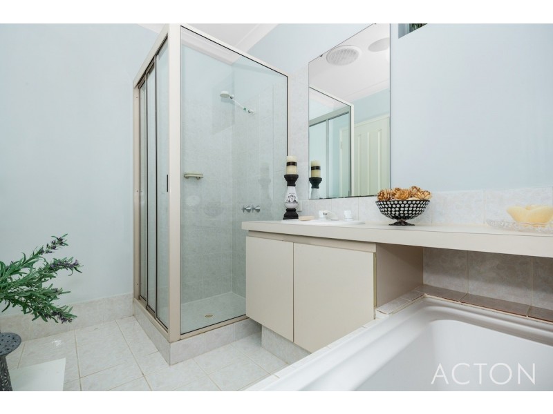 17/1 Waterside Drive, Dudley Park WA 6210