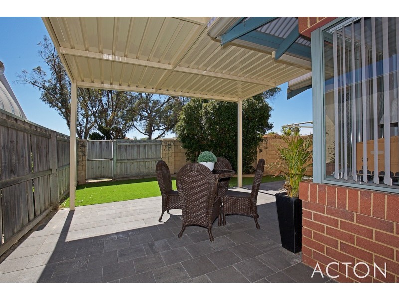 17/1 Waterside Drive, Dudley Park WA 6210