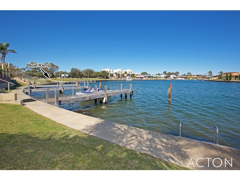 17/1 Waterside Drive, Dudley Park WA 6210