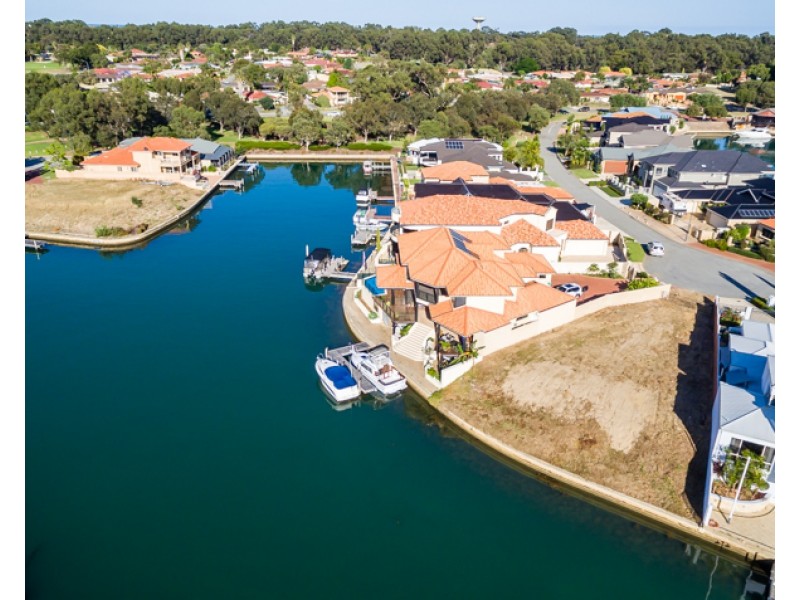 8 Santavea Mews, Halls Head WA 6210