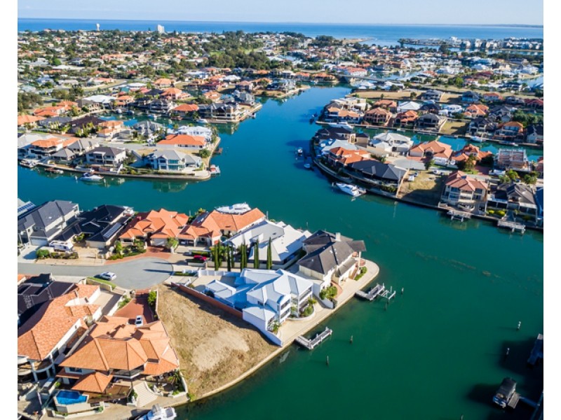 8 Santavea Mews, Halls Head WA 6210