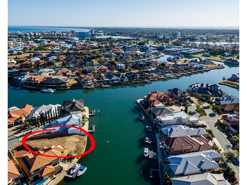 8 Santavea Mews, Halls Head WA 6210
