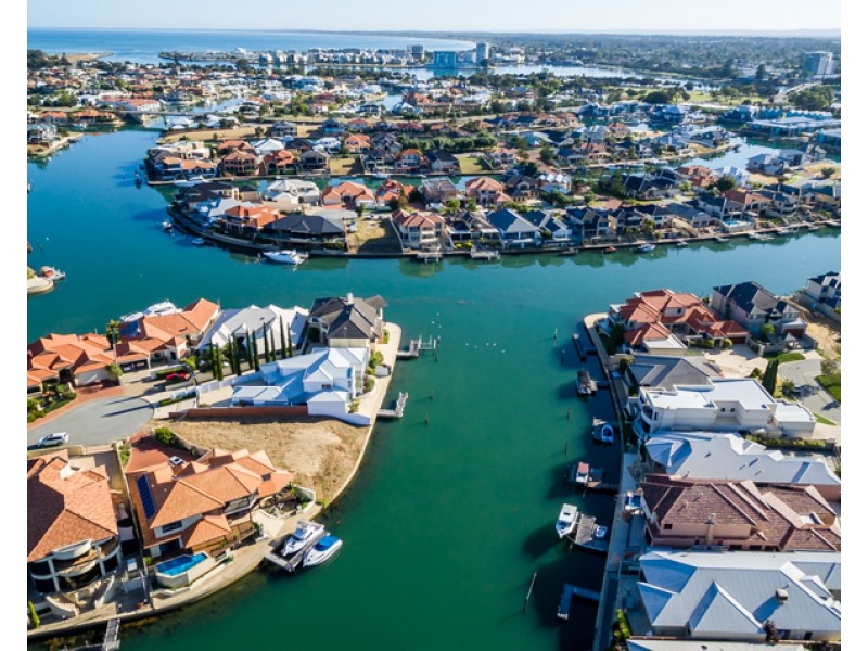 8 Santavea Mews, Halls Head WA 6210