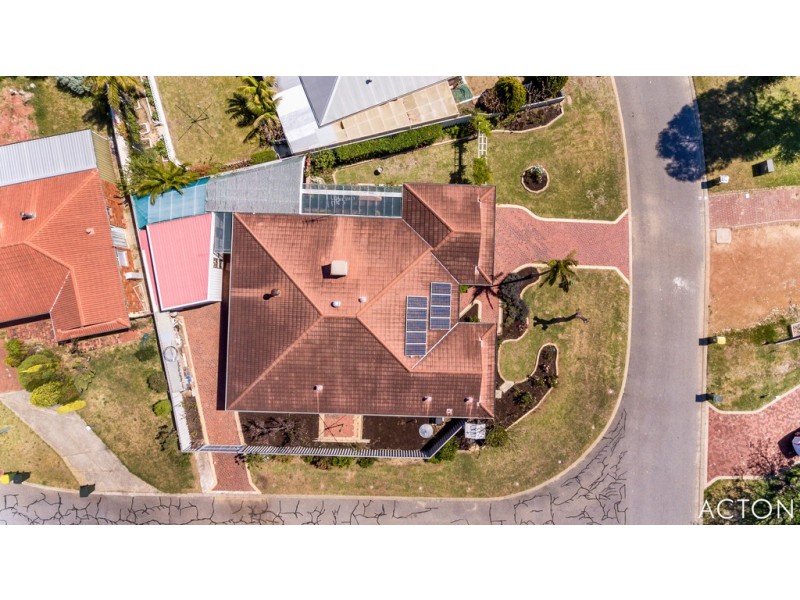 16 Scrubbird Court, Greenfields WA 6210