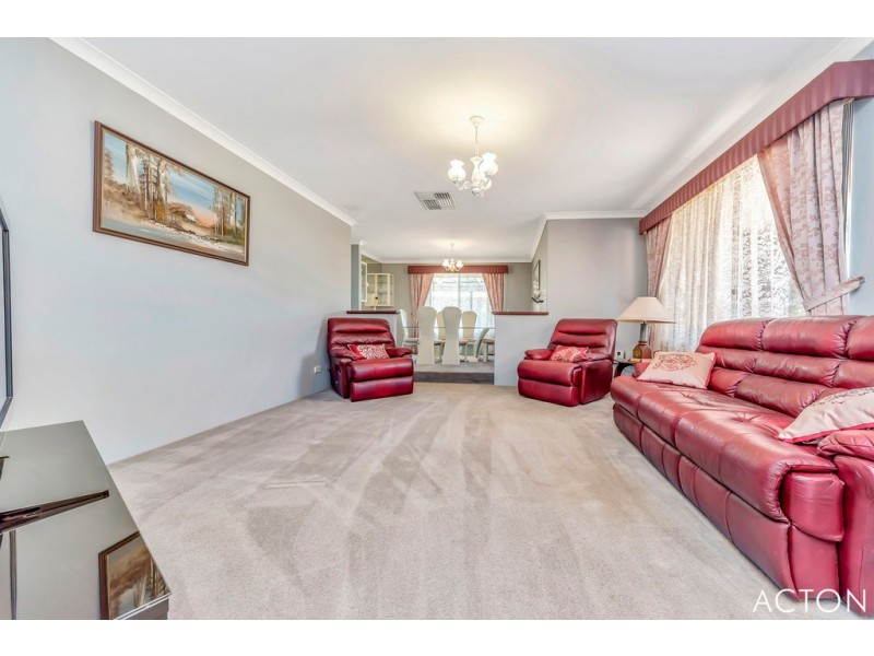 16 Scrubbird Court, Greenfields WA 6210