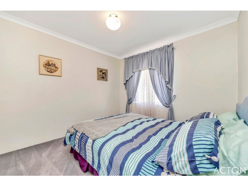 16 Scrubbird Court, Greenfields WA 6210