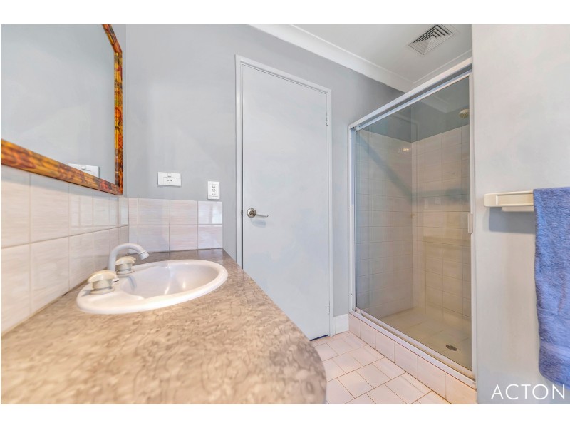 16 Scrubbird Court, Greenfields WA 6210