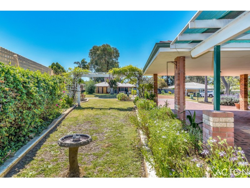 16 Scrubbird Court, Greenfields WA 6210