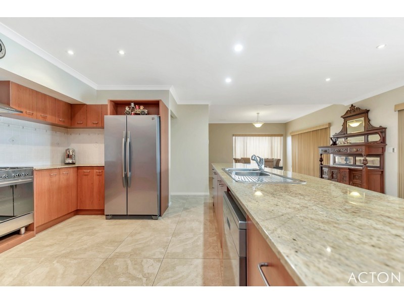 20 Cordia Way, Halls Head WA 6210