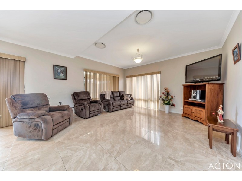 20 Cordia Way, Halls Head WA 6210