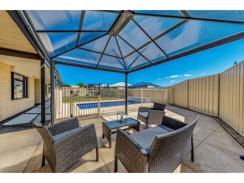 26 Garcia Loop, Lakelands WA 6180