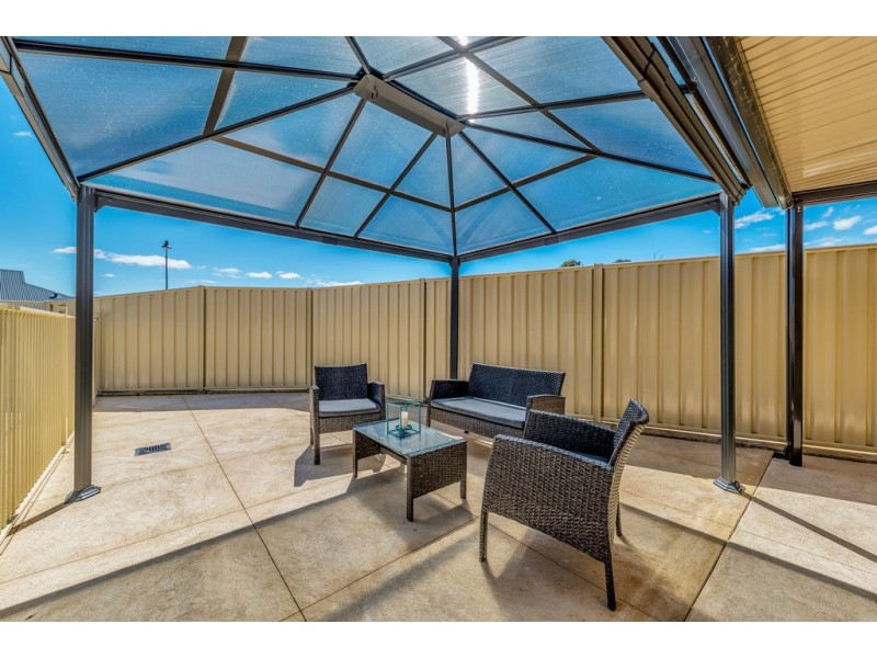 26 Garcia Loop, Lakelands WA 6180