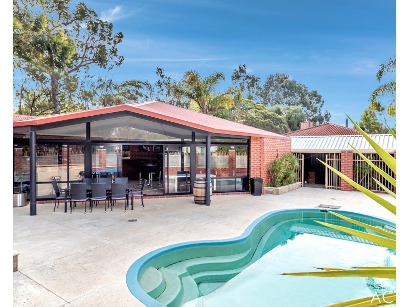 16 Hillview Close, Serpentine WA 6125