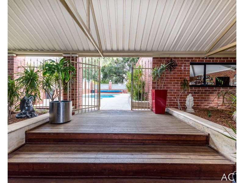 16 Hillview Close, Serpentine WA 6125