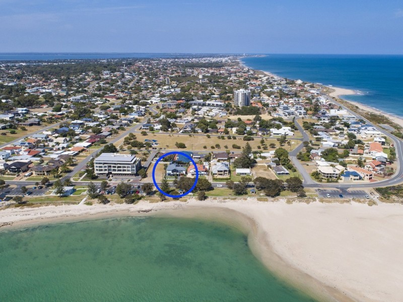 13 Halls Head Parade, Halls Head WA 6210