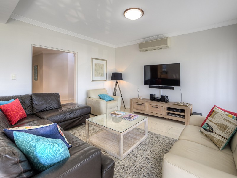 13 Halls Head Parade, Halls Head WA 6210